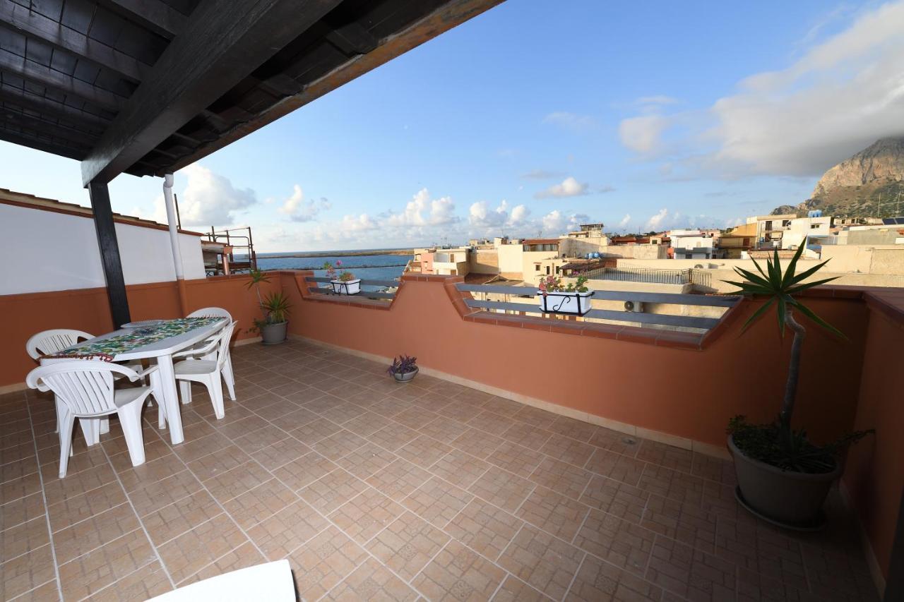 Bed and Breakfast By The Sea à Terrasini Extérieur photo